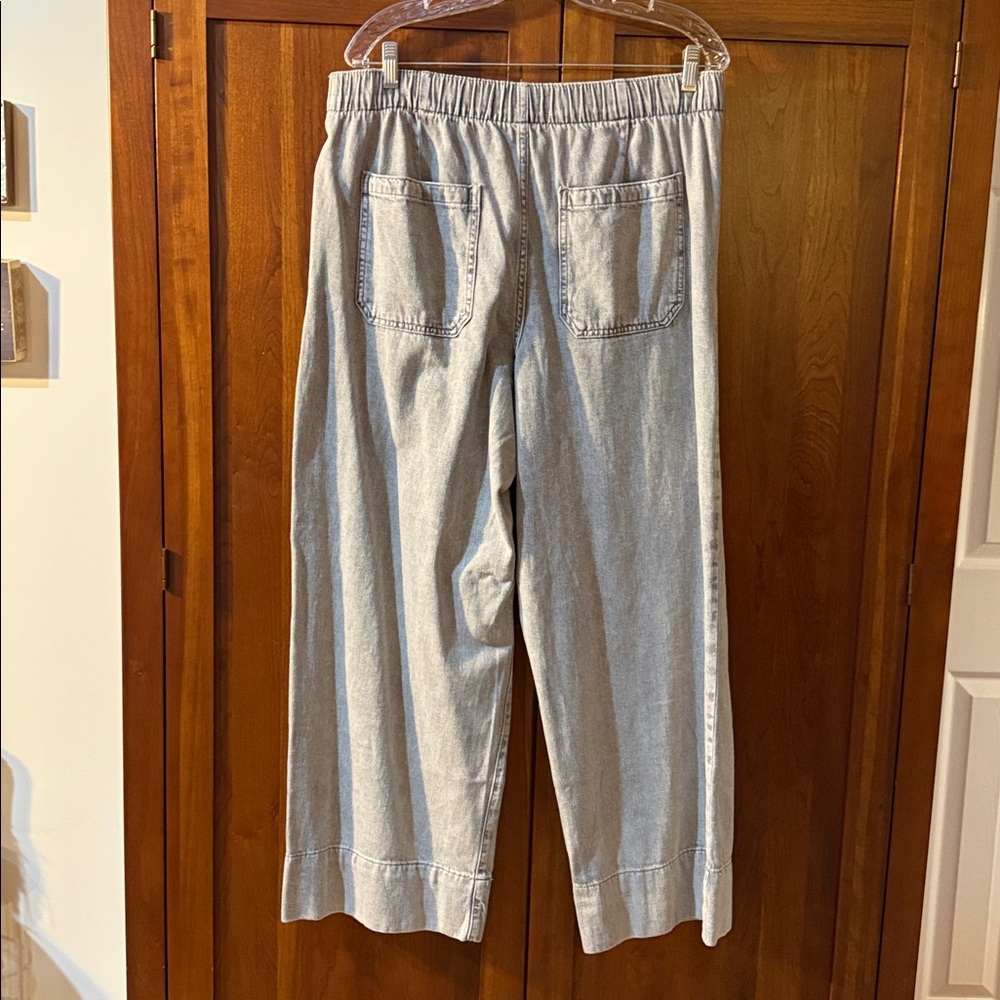 GAP Wide Leg Cropped Jeans - Picture 5 of 7